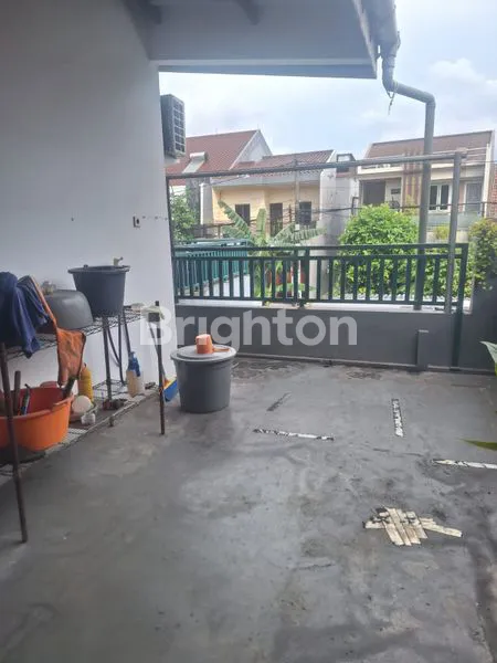image “RUMAH 2 LANTAI + 2 KONTRAKAN – GRIYA KENCANA 2 SUDIMARA CILEDUG | LT 162 • LB 135 • FASUM LENGKAP”\N (7)