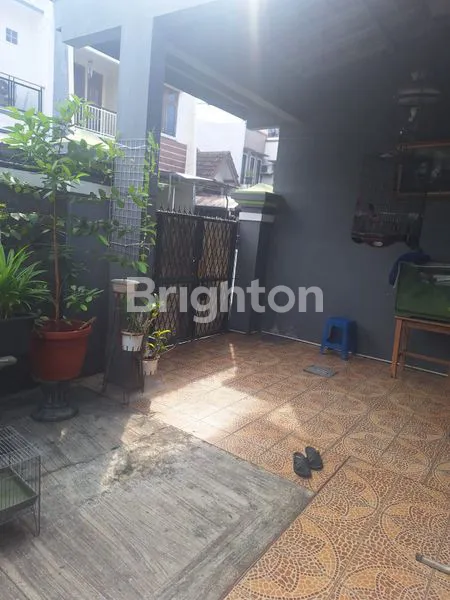 image “RUMAH 2 LANTAI + 2 KONTRAKAN – GRIYA KENCANA 2 SUDIMARA CILEDUG | LT 162 • LB 135 • FASUM LENGKAP”\N (2)