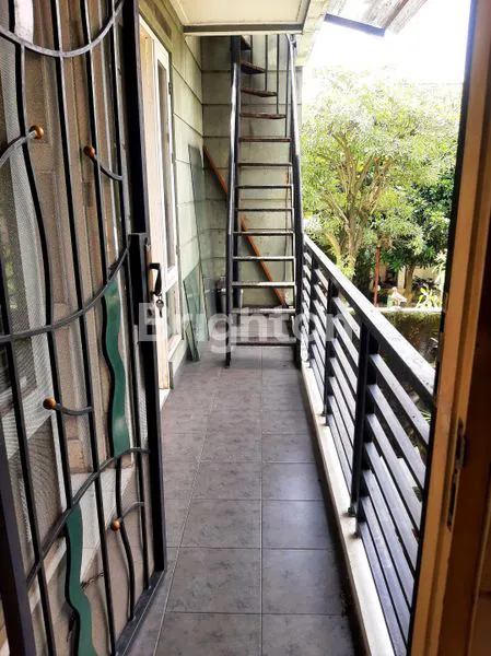 image RUMAH MODERN 2 LANTAI DI CLUSTER GADING SERPONG (7)