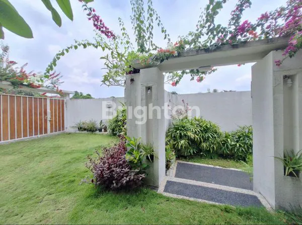 image VILLA DENGAN POOL DAN KEBUN LUAS DI PEGUYANGAN KAJA DENPASAR UTARA (2)