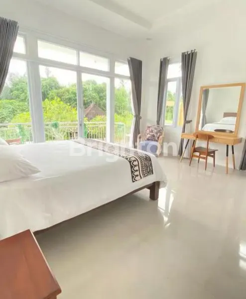 image VILLA DENGAN POOL DAN KEBUN LUAS DI PEGUYANGAN KAJA DENPASAR UTARA (6)