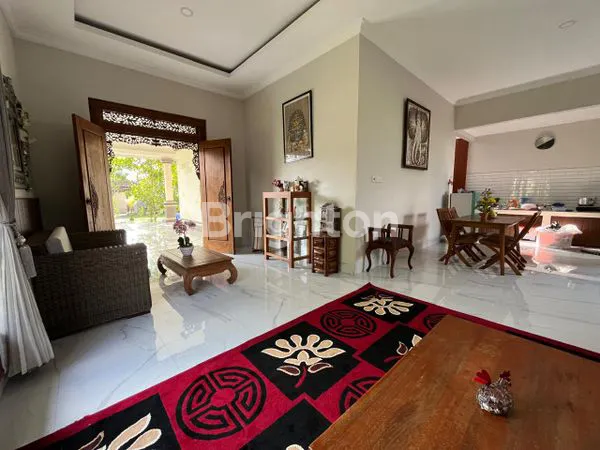 image RUMAH SUASANA ASRI PEDESAAN DENGAN HALAMAN LUAS DI PETEMON PEJENG KELOD (3)