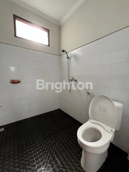 image RUMAH SUASANA ASRI PEDESAAN DENGAN HALAMAN LUAS DI PETEMON PEJENG KELOD (8)