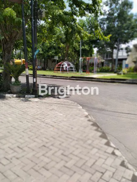 image RUMAH SIAP HUNI SUDAH RENOVASI LOKASI STRATEGIS, DARMO INDAH BARAT SURABAYA (8)