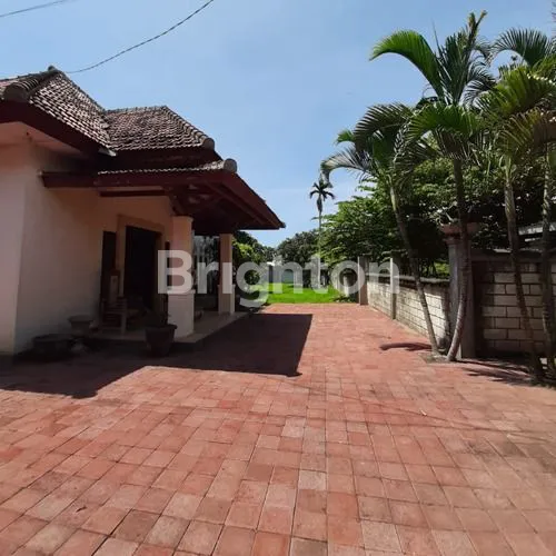 image HUNIAN STRATEGIS KUTA, DEKAT FINNS BEACH CLUB (2)