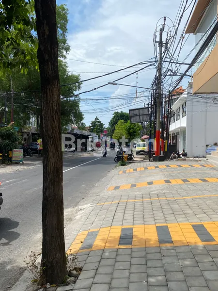 image DISEWAKAN RUKO 3 LANTAI DI LOKASI STRATEGIS – COCOK UNTUK USAHA ATAU KANTOR (3)