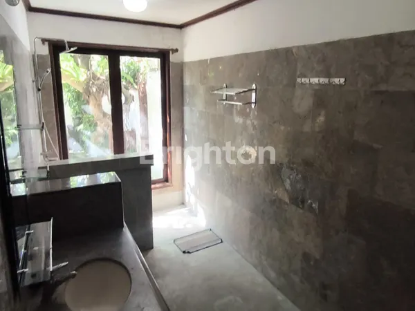 image JUAL VILLA SANUR BALI - 5 KAMAR TIDUR, KOLAM RENANG | VJ7274105 (4)