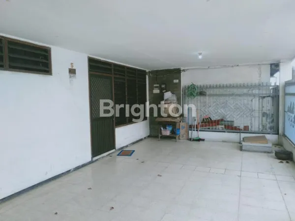 image RUMAH 3 LANTAI DI JALAN SIMOLAWANG SURABAYA (3)