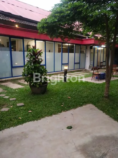 image RUMAH BEKAS CAFE STRATEGIS DI BOGOR (8)