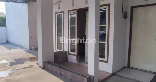 image RUMAH TYPE HOOK DAN ADA TEMPAT USAHA DI PERUM SURYA ASRI SIDOARJO (1)