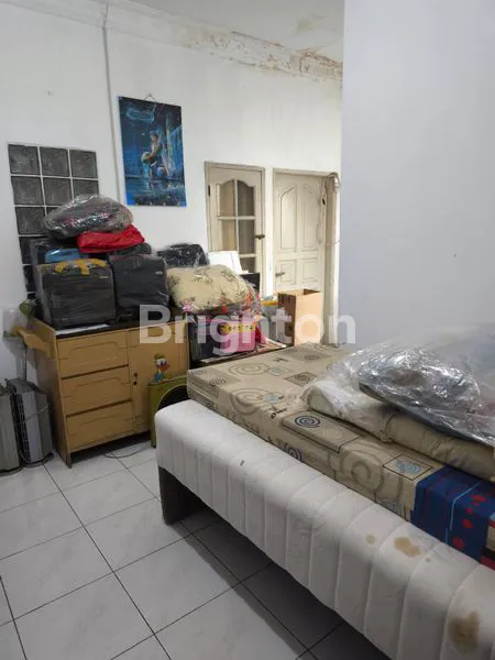 image RUMAH BISNIS 3 LANTAI, 2 KOST & 3 KIOS DI JELAMBAR (4)