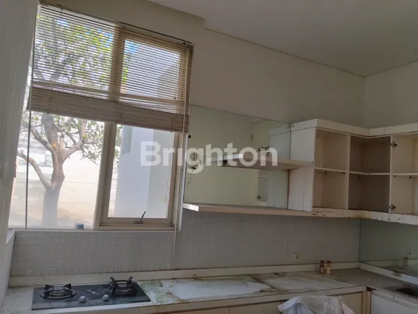 image  RUMAH MEWAH 2 LANTAI DI LAGUNA PAKUWON CITY SURABAYA (2)