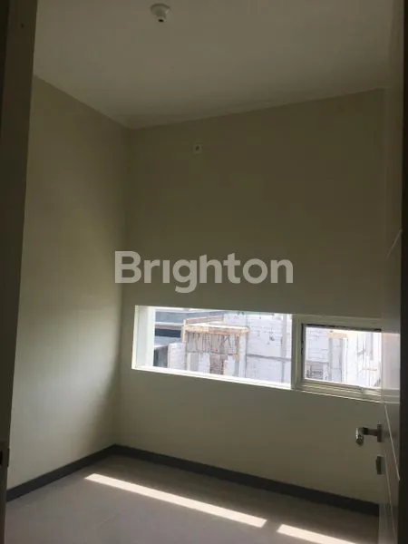 image RUMAH SOUTHLAKE RESIDENCE 3KT 2KM LT96 KEJUANDA CUMA 10 MENIT (2)