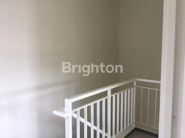 image RUMAH SOUTHLAKE RESIDENCE 3KT 2KM LT96 KEJUANDA CUMA 10 MENIT (3)