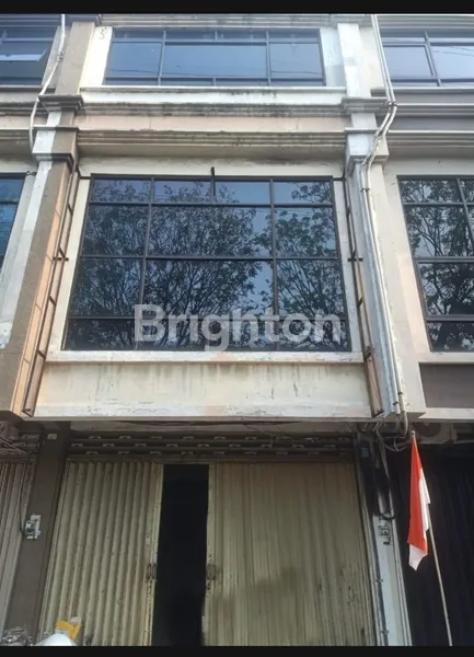 image RUKO 3 LANTAI FULL BANGUNAN RUNGKUT MEGAH (1)