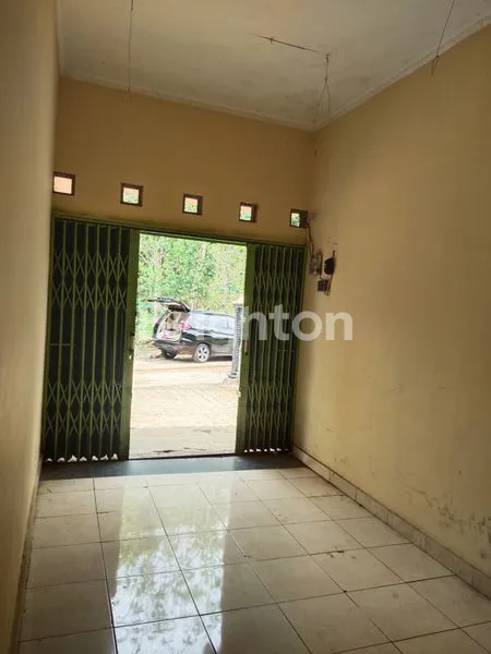 image RUMAH BESAR MURAH DEKAT JL RAYA JOGJA-WONOSARI (4)