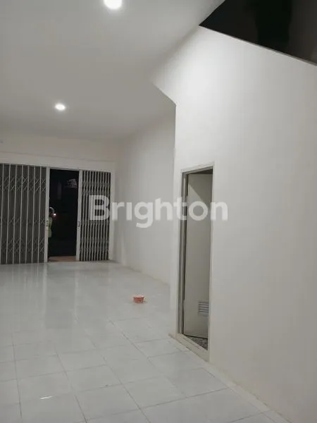 image RUKO SIAP PAKAI 2 LANTAI DI LOKASI STRATEGIS RAMAI PENDUDUK (5)