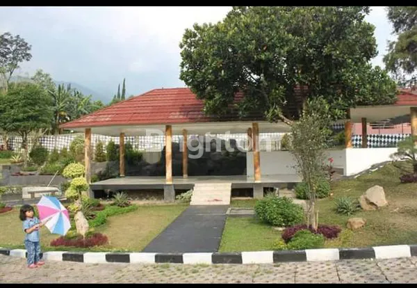 image VILLA STRATEGIS DEKAT TAMAN SAFARI (4)