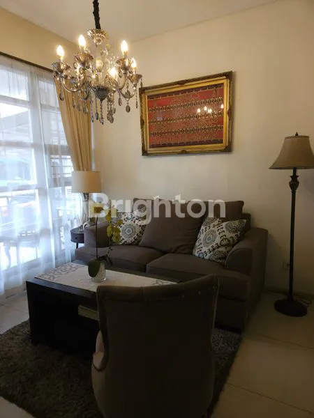 image RUMAH EKSKLUSIF MODERN 2 LANTAI DI SAYAP PASTEUR,  BANDUNG (7)