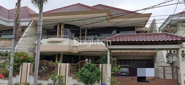 image RUMAH MEWAH DI KAWASAN ELIT MARGOREJO (1)