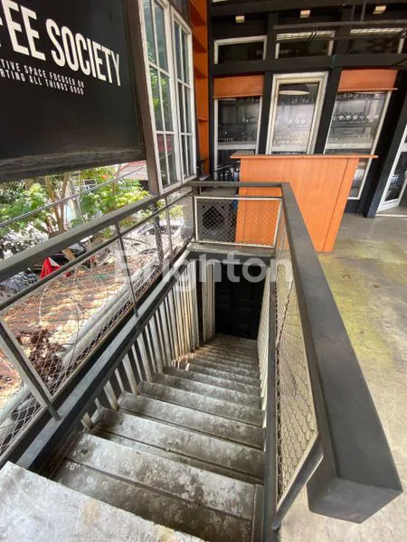 image RUKO UNIK 3,5 LANTAI, DI MAINROAD KOPO, SIAP HUNI, LOKASI SUPER STRATEGIS (3)