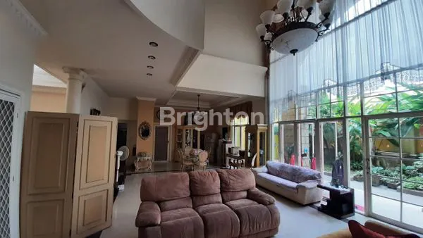 image RUMAH MEWAH DIJUAL CEPAT! PAKUWON CITY  (3)