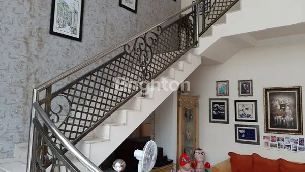 image RUMAH MEWAH DIJUAL CEPAT! PAKUWON CITY  (4)