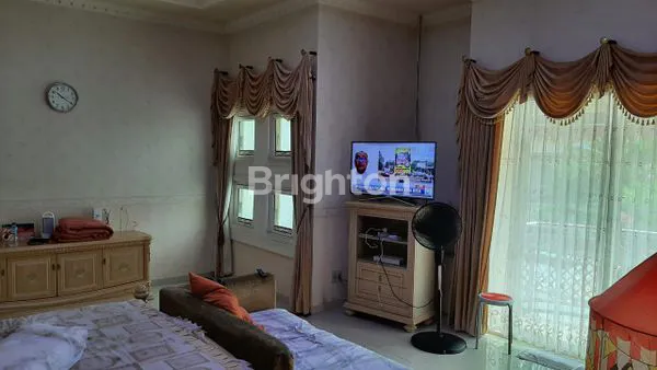 image RUMAH MEWAH DIJUAL CEPAT! PAKUWON CITY  (7)