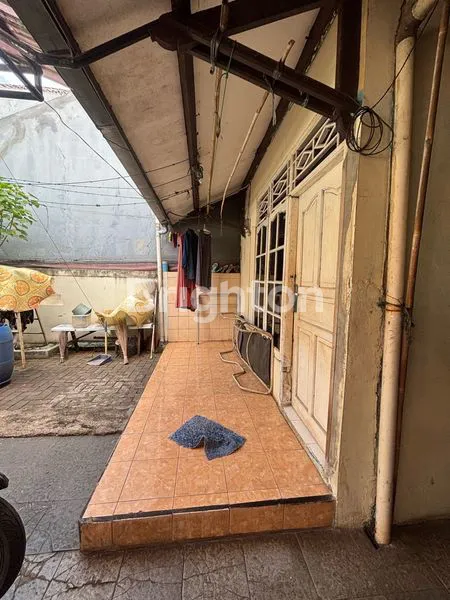 image RUMAH SRENGSENG KEMBANGAN 219 M² DEKAT SRENGSENG JUNCTION (2)