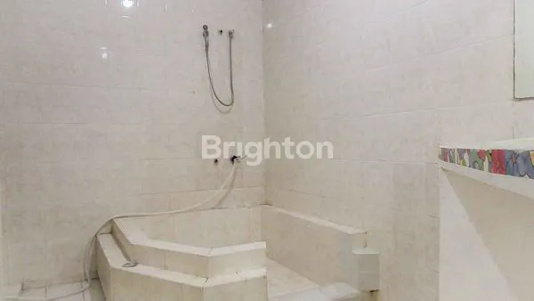 image RUMAH GRIYA KEBRAON UTAMA STRATEGIS LINGKUNGAN NYAMAN (8)