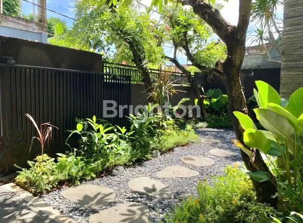 image RUMAH SEMI VILLA FULLY FURNISHED DI TUKAD BALIAN RENON SANUR DENPASAR (3)