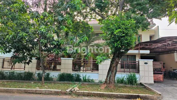 RUMAH DI JALAN WIJAYA V, MELAWAI, KEBAYORAN BARU JAKARTA SELATAN, SHM, LT.500M LB.600M, KT.4, KM.4, LOKASI STRATEGIS