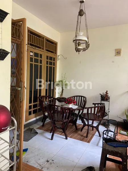 image RUMAH BAGUS DALAM KOMPLEK PERUMAHAN NYAMAN DAN ASRI ROW MOBIL 2 (5)