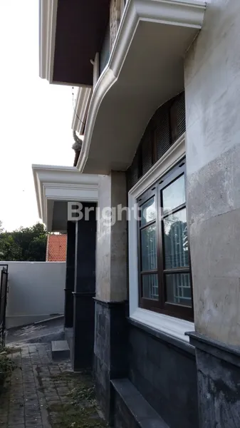 image DISEWAKAN RUMAH 2 LANTAI LUAS & NYAMAN – LOKASI STRATEGIS (2)