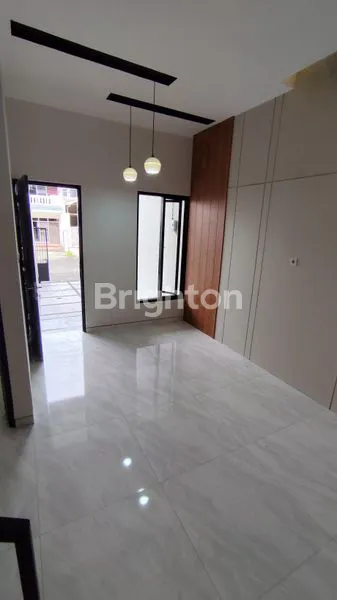 image RUMAH NEW MINIMALIS DI KLAMPIS WISMA MUKTI ROW JALAN 4 MOBIL (5)
