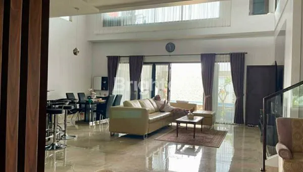 image RUMAH MEWAH 3 LANTAI DI MODERN HILL, PONDOK CABE – TANGSEL (5)
