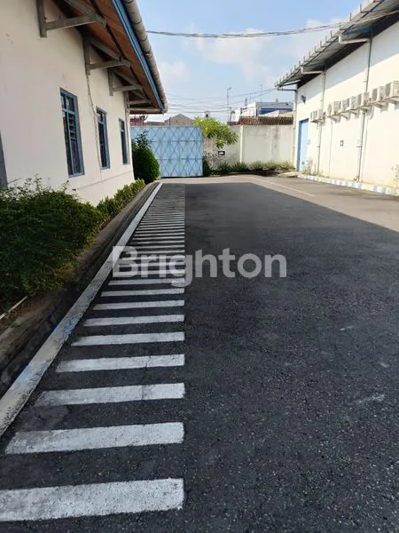 image GUDANG KOMERSIAL SIAP HUNI DI LOKASI STRATEGIS JL. RAYA PALUR JATEN KARANGANYAR (6)
