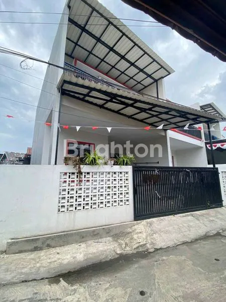 image RUMAH 2 LANTAI 3 KT DI CILEDUG, SIAP HUNI! (2)