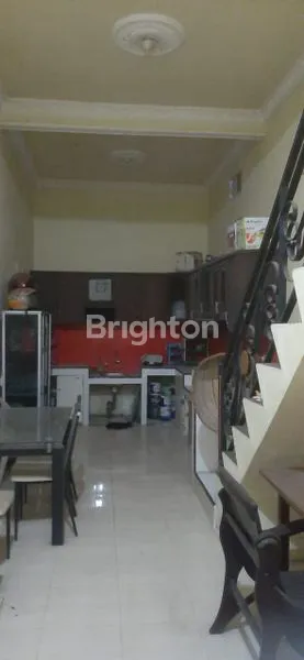 image RUMAH CANTIK DEKAT JALAN RAYA (2)