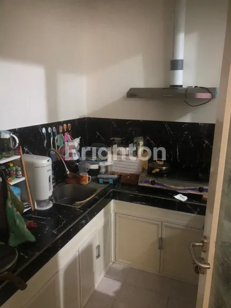 image RUMAH DIJUAL DEKAT PAKUWON MALL SURABAYA BARAT, COCOK UNTUK KEL.MUDA. (2)