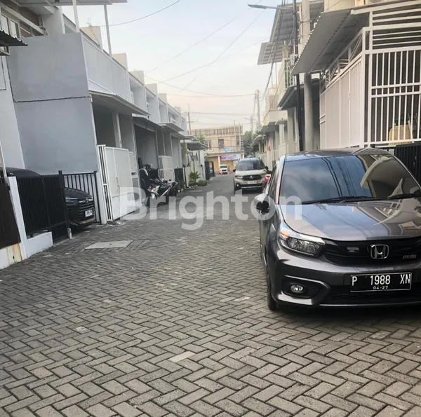 image RUMAH DIJUAL DEKAT PAKUWON MALL SURABAYA BARAT, COCOK UNTUK KEL.MUDA. (8)