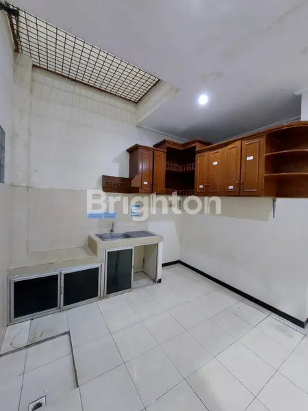 image RUMAH DI PERUMAHAN BALAS KLUMPRIK INDAH (7)