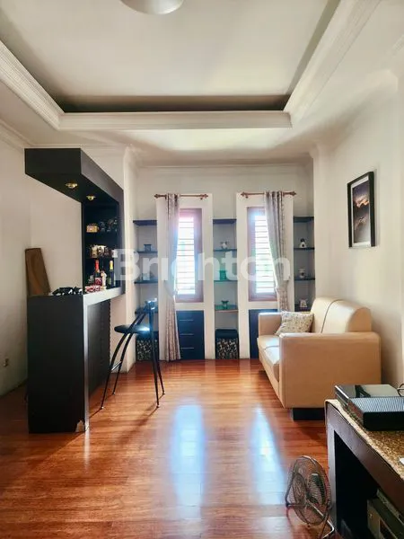 image RUMAH TERAWAT 2,5 LT SPLIT LEVEL PURI INDAH KEMBANGAN (5)