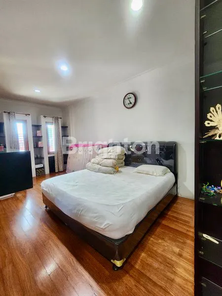 image RUMAH TERAWAT 2,5 LT SPLIT LEVEL PURI INDAH KEMBANGAN (7)