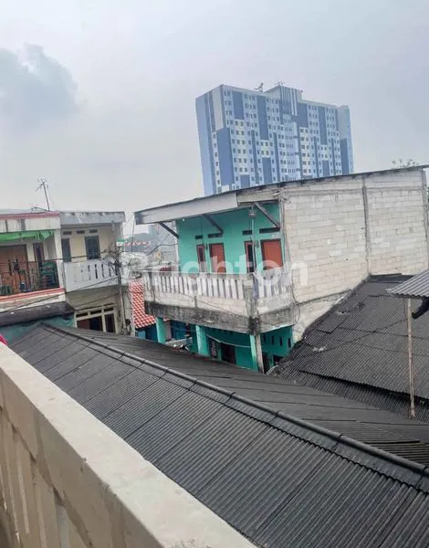 image RUMAH 2LT RENOVASI BARU DI SEMPER BARAT (7)