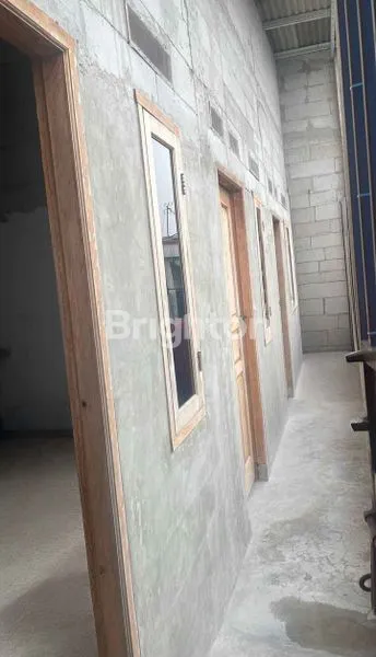 image RUMAH 2LT RENOVASI BARU DI SEMPER BARAT (4)