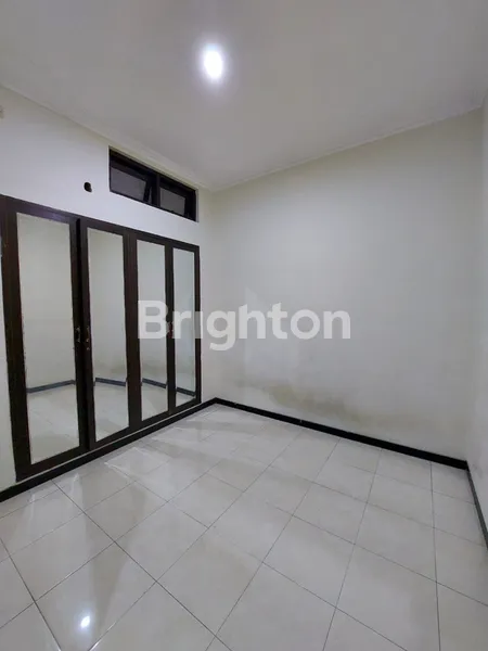 image RUMAH DI PERUMAHAN BALAS KLUMPRIK INDAH (6)