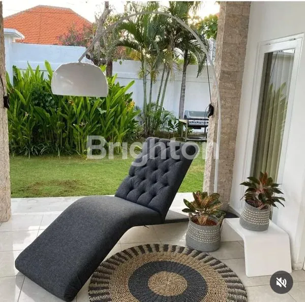 image VILLA CANTIK 2BR DI SEMINYAK! LOKASI EKSKLUSIF (4)