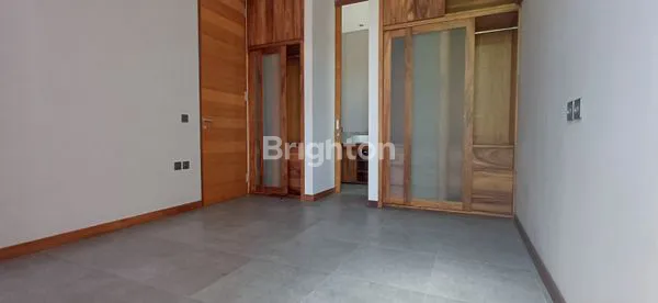 image BRAND NEW CONTEMPORARY 2-STOREY HOUSE ONLY 2 MINUTES WALKING DISTANCE TO LIVING WORLD MALL DENPASAR (6)