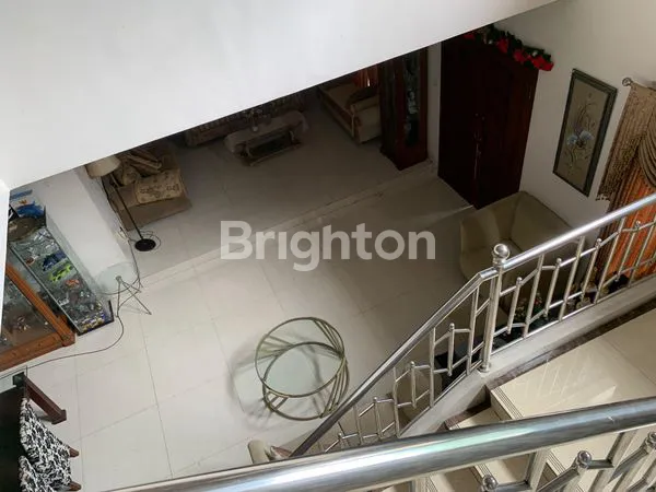 image RUMAH HOOK 2 LANTAI DI PALEM SEMI (8)